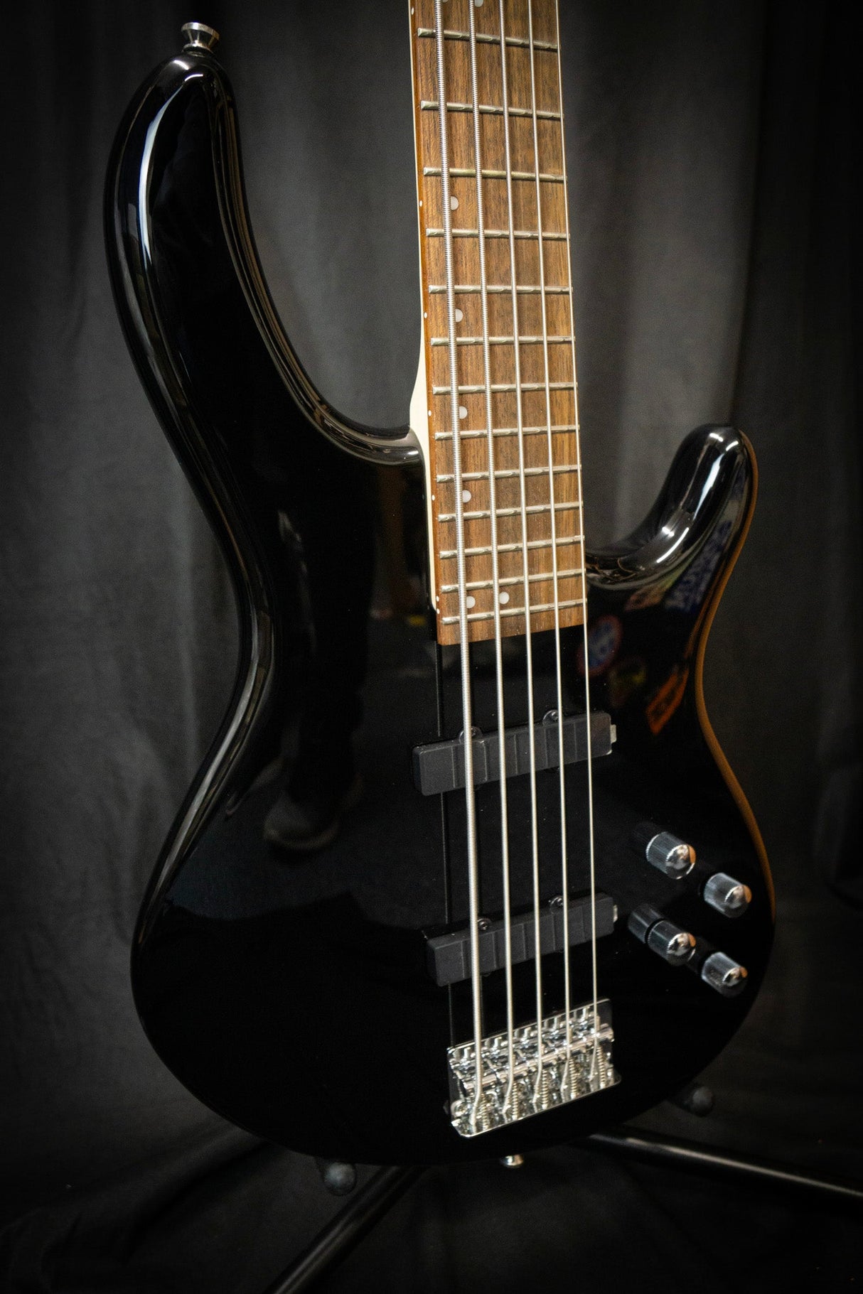 Cort Action V Plus 5 String Bass guitar - Bass Guitars - Cort