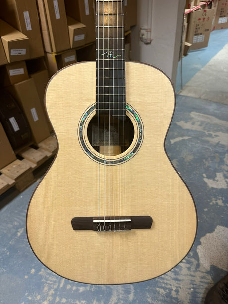 Dowina Master Series Amber Road Hybrid (OM body size) Western Red Cedar & Indian Rosewood - Acoustic Guitars - Dowina
