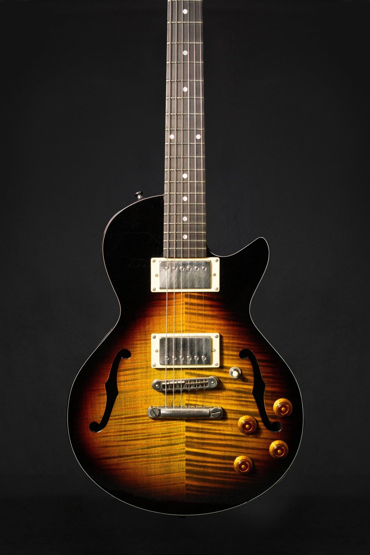 Maybach Little Wing Flat top Cutaway Havanna Tobacco Aged - Electric Guitars - Maybach
