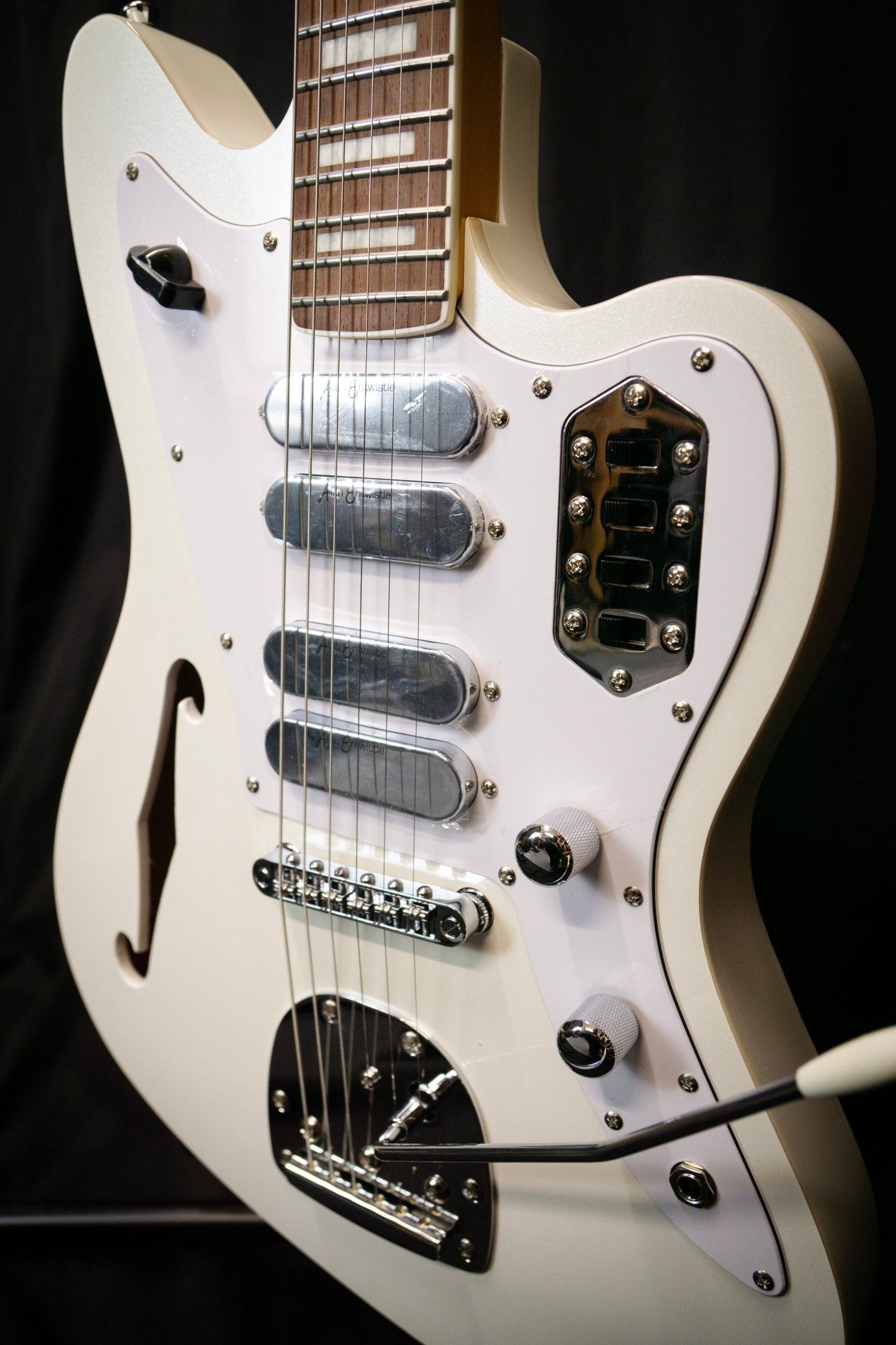 Vintage REVO Series Surfmaster Quad Metallic White - Electric Guitars - Vintage